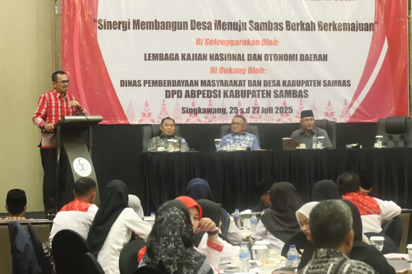 Read more about the article Ferdinan Apresiasi Bimtek Aparatur Desa Menuju Sambas Berkah Berkemajuan