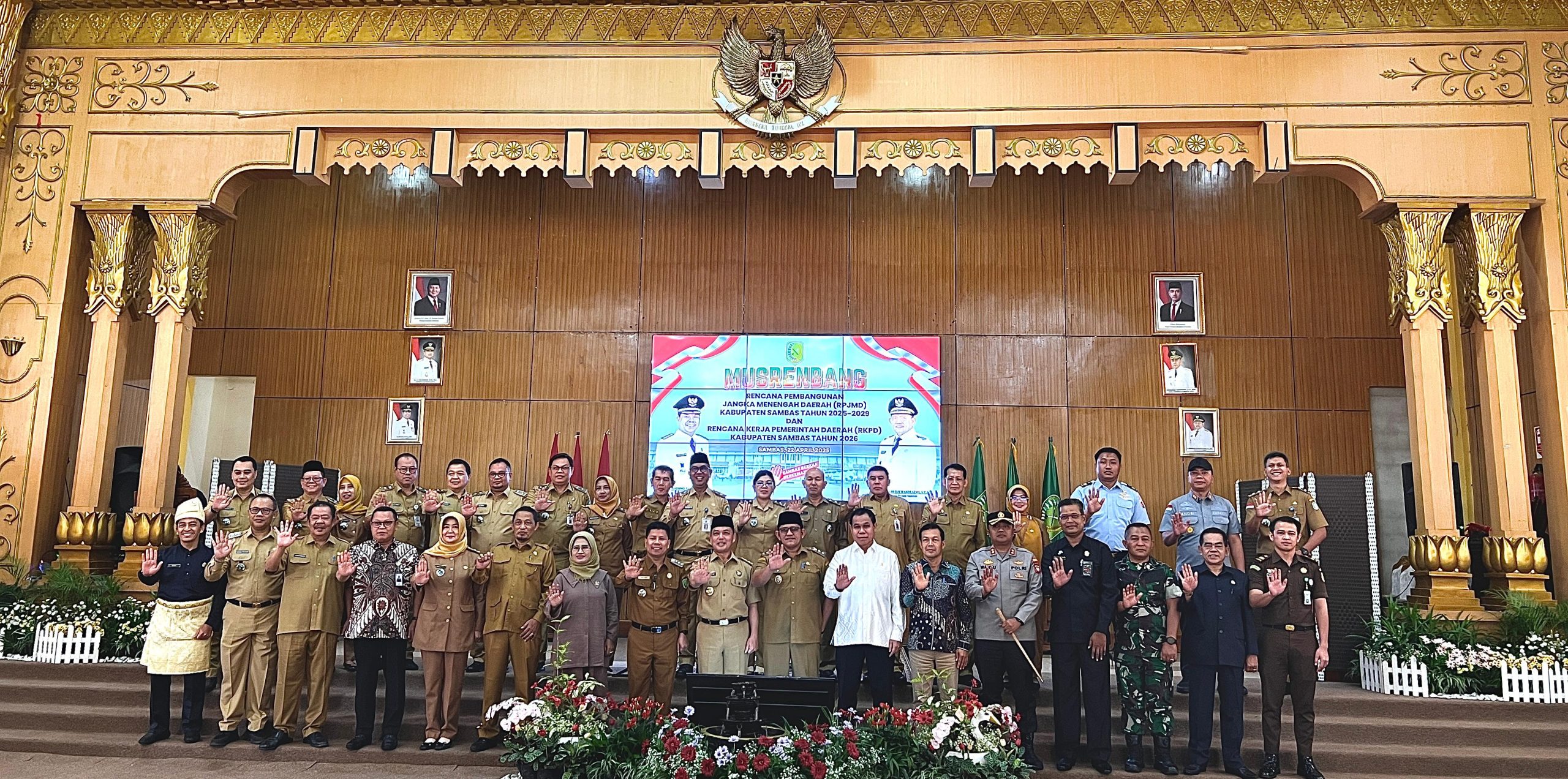 You are currently viewing Hadiri Musrenbang RKPD, Ketua DPRD Sambas Dukung Peningkatan Pembangunan