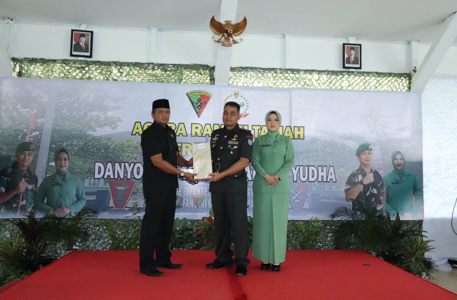 Read more about the article DPRD Sambas Apresiasi Sertijab Danyonif 645/GTY, Anwari Tegaskan Pentingnya Sinergi di Perbatasan