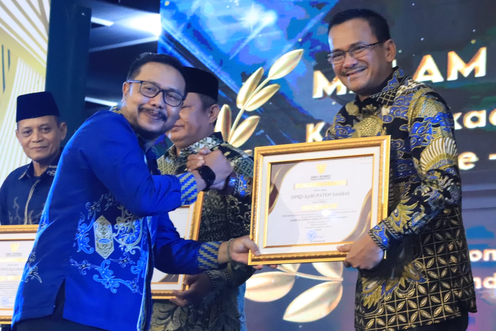 Read more about the article DPRD Sambas Kembali Raih Penghargaan KIP Legislatif Se- Kalbar tahun 2025