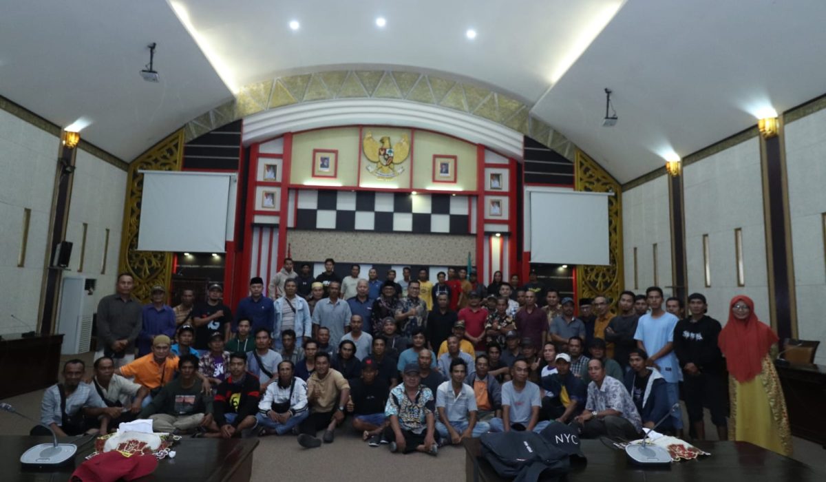 DPRD Sambas Respon Keluhan Mantan Penambang Motor Air