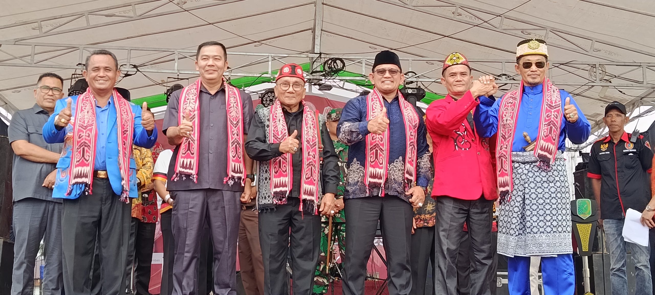 Read more about the article DPRD Kabupaten Sambas mengapresiasi gelaran Gawai Dayak Kabupaten Sambas XVIII tahun 2025.