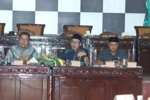 Read more about the article DPRD Sambas Gelar Hearing Peduli Kesejahteraan Honorer Pendidikan