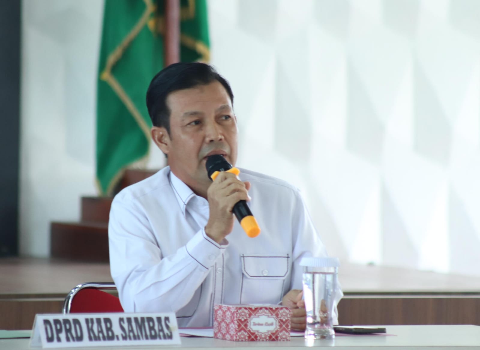 Read more about the article Ketua DPRD Apresiasi Langkah Pemda Sambas usulkan Pengangkatan PPPK Paruh Waktu