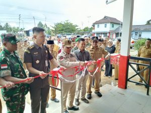 Read more about the article Ketua DPRD Hadiri Peresmian SDN 03 Sempalai