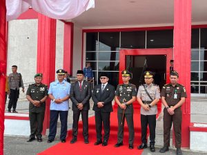 Read more about the article Hadiri Peringatan HUT Pemprov Kalbar ke-69, Anwari Berharap Kalbar Maju dan Sejahtera