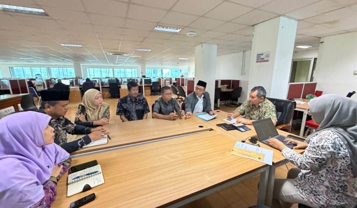 Wakil Ketua DPRD Sambas Bersama Komisi I DPRD Sambangi Dirjen Otda Kemendagri