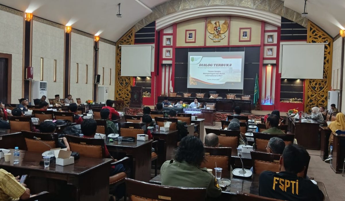DPRD Sambas gelar Dialog terbuka dengan Seluruh Organisasi Buruh di Kabupaten Sambas