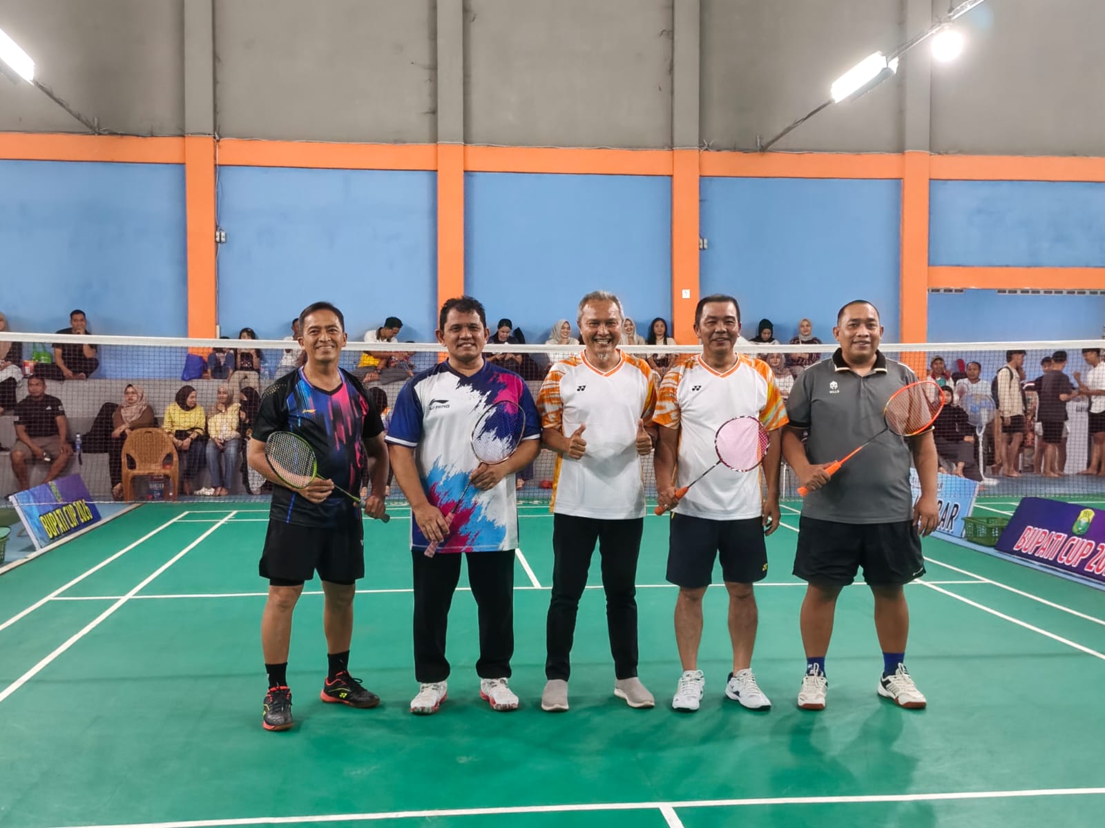 Figo-Jeni Menang Tipis atas Wabup-Asisten I dalam Laga Eksibisi Bulutangkis